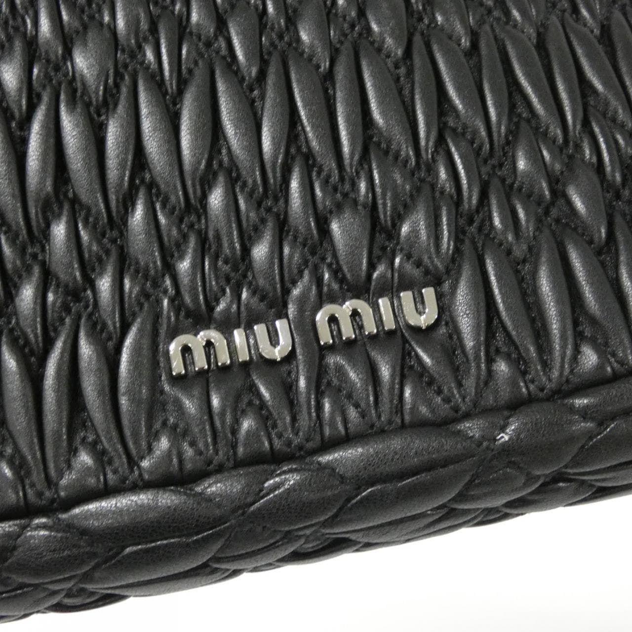 ミュウミュウ RP0233 ショルダーバッグ