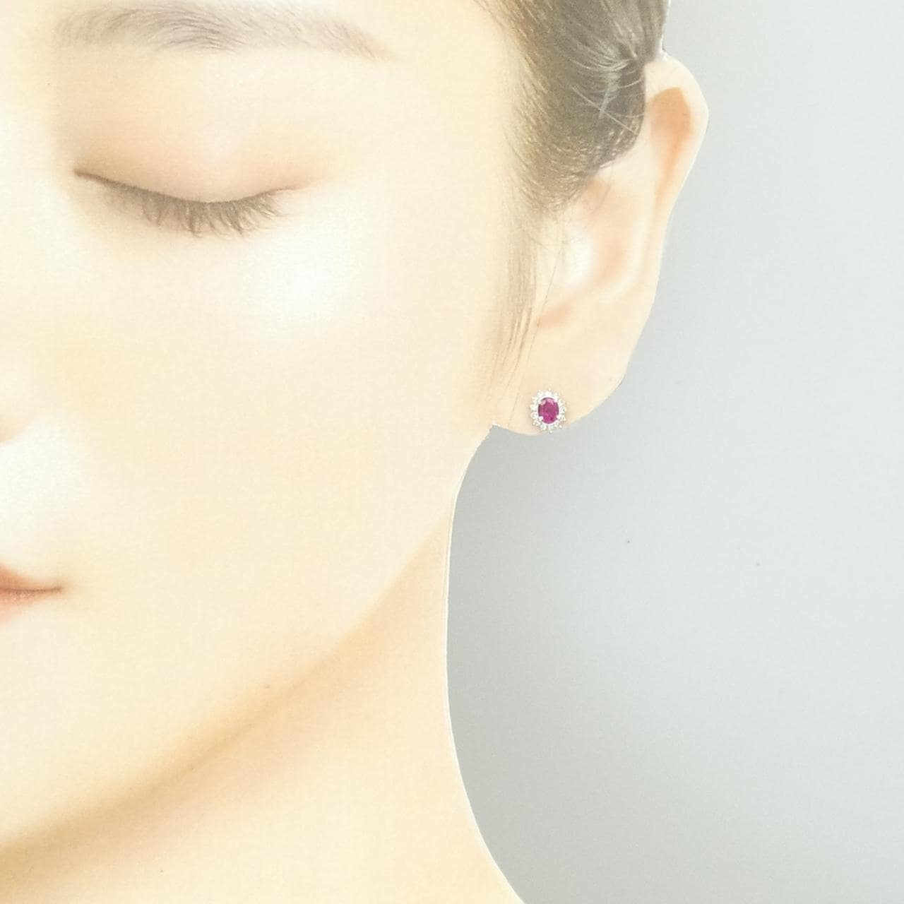 PT900 ルビー ピアス 0.69CT