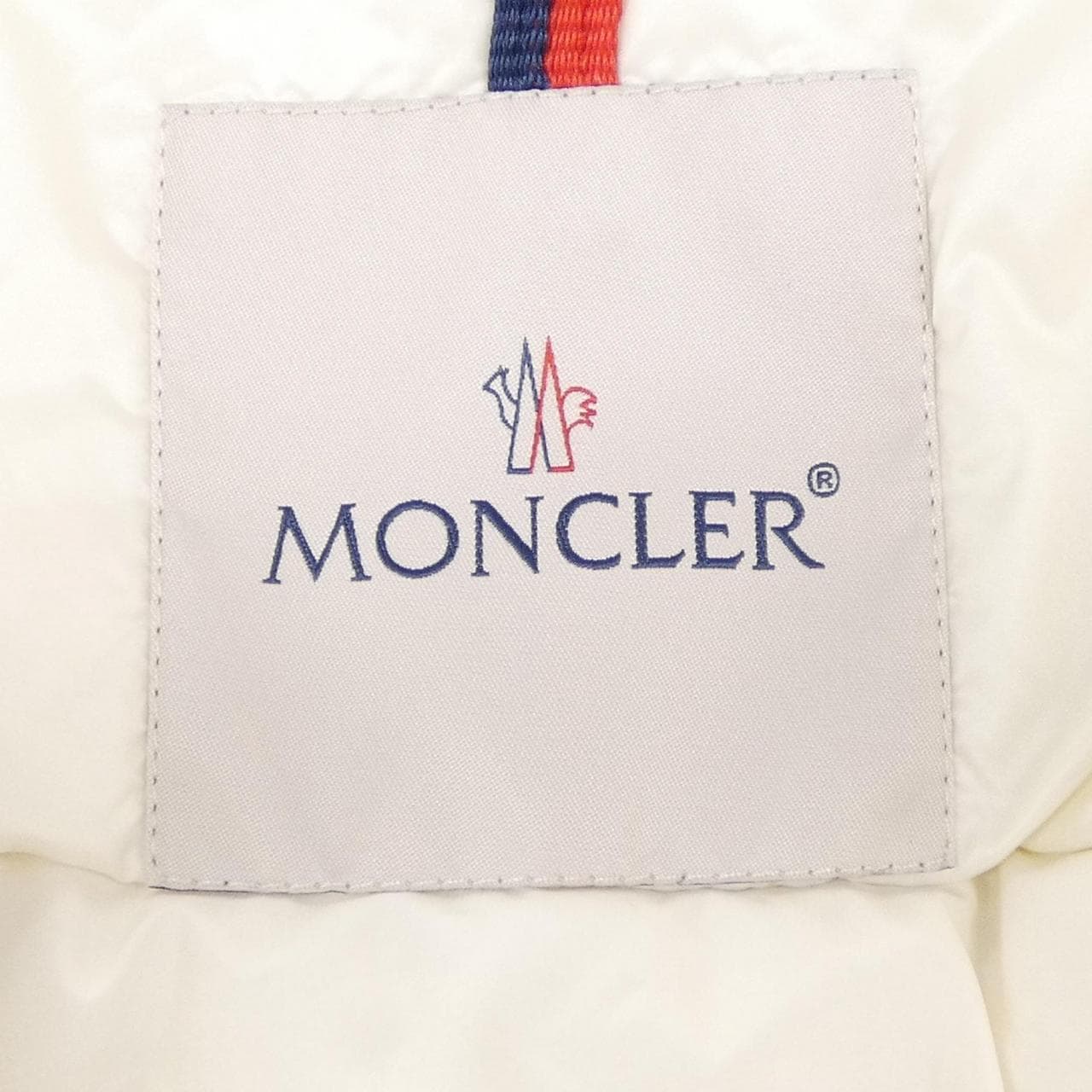 モンクレール MONCLER AVOCE ダウンジャケット