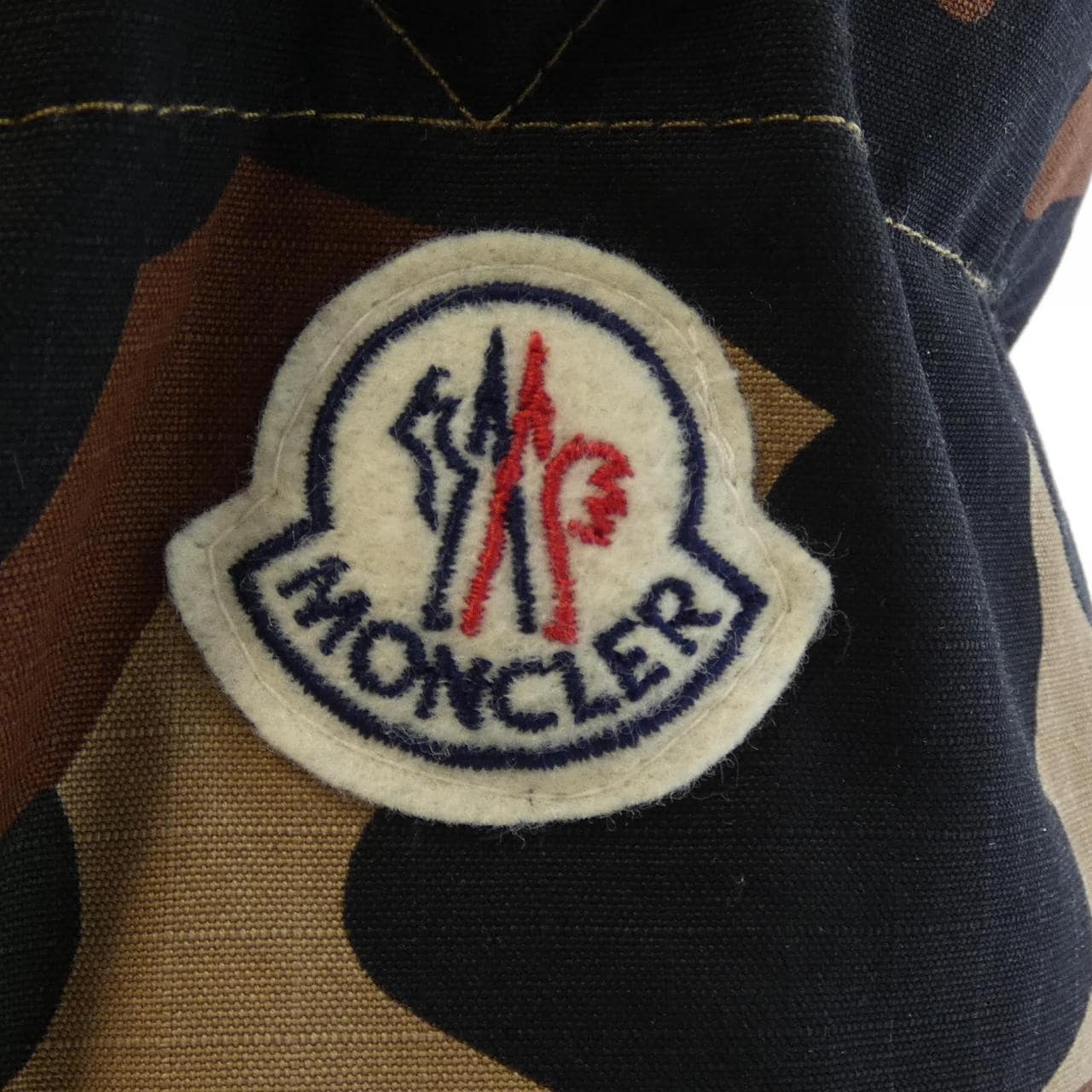 モンクレール MONCLER ダウンジャケット