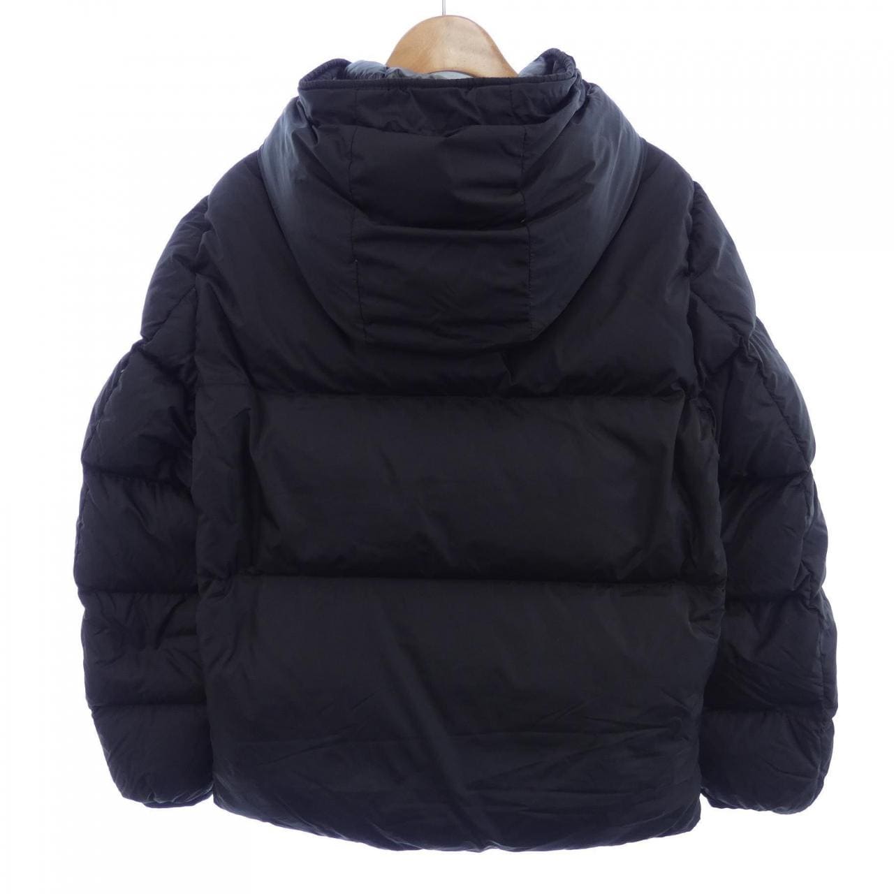 モンクレール MONCLER ダウンジャケット