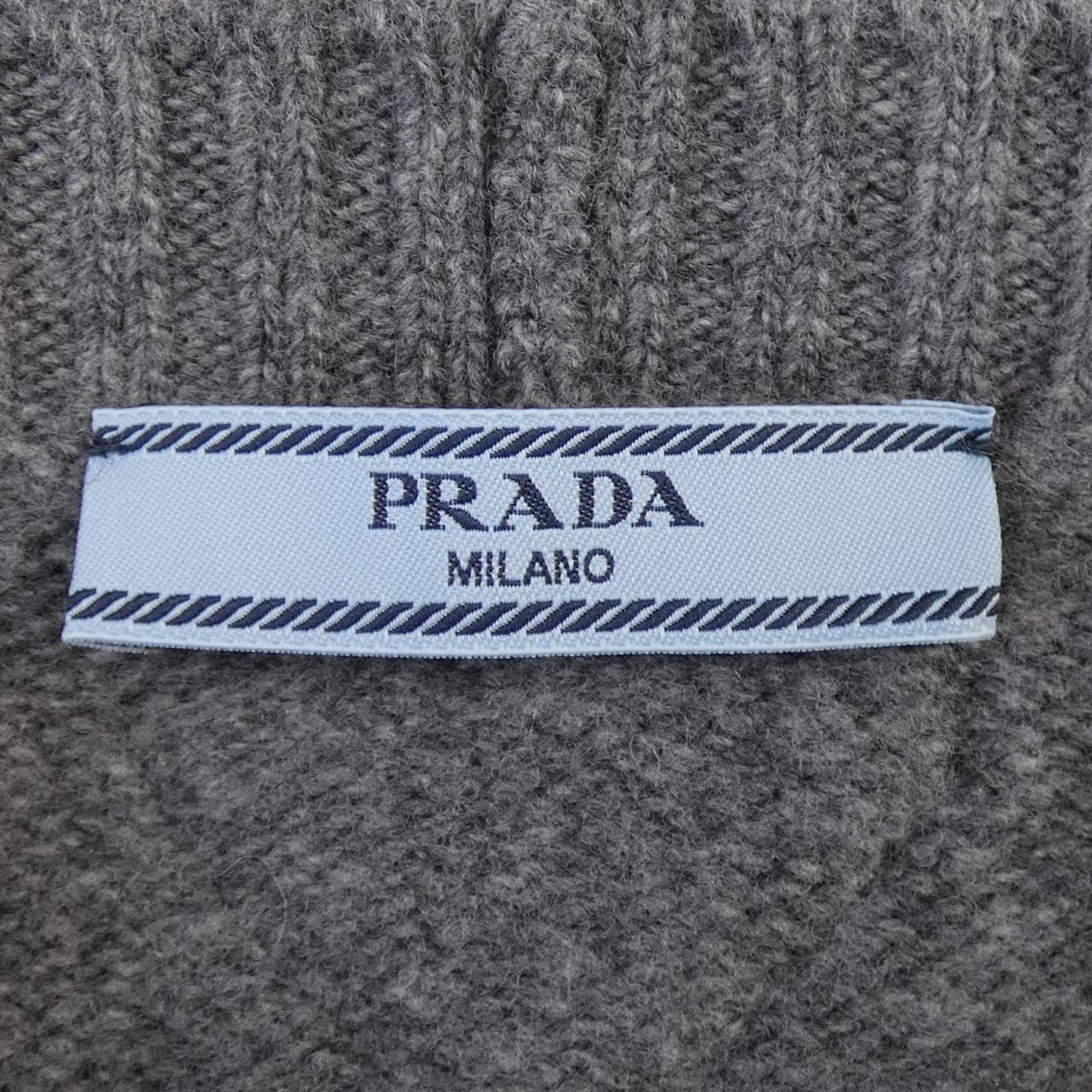 プラダ PRADA トライアングルロゴ P25N80 SOOO 173P カーディガン