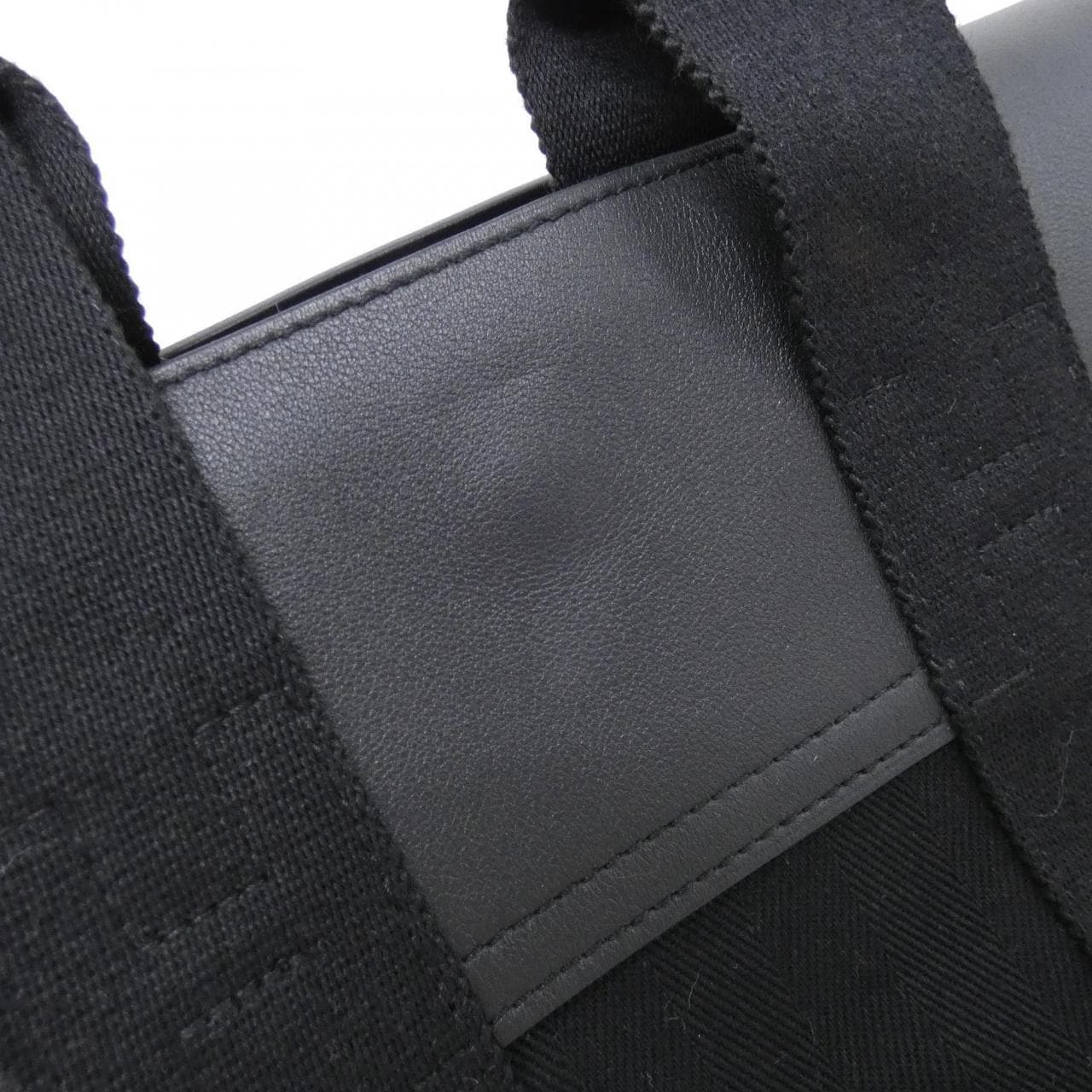 エルメス ヴァルパライソ PM 056119CK バッグ