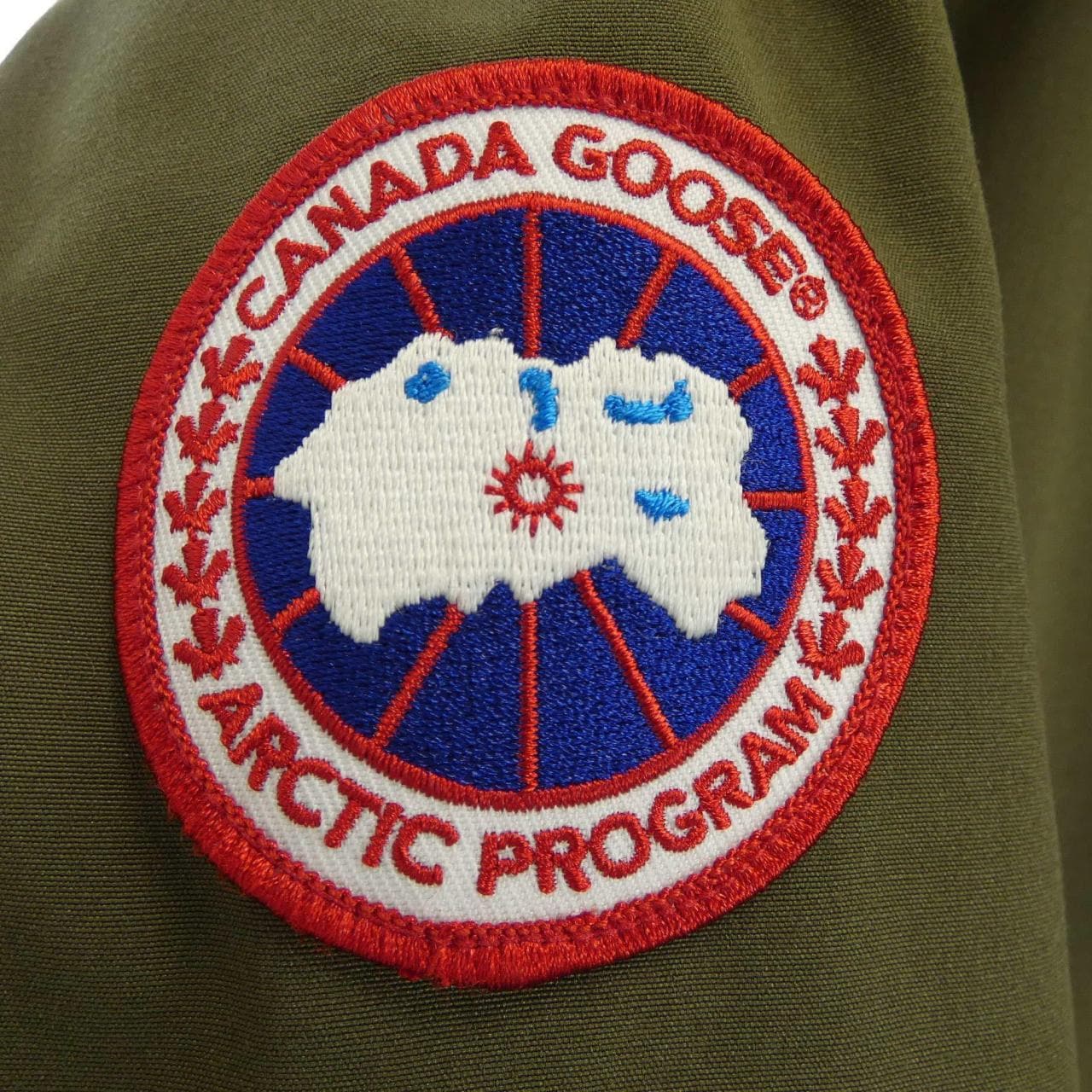 カナダグース CANADA GOOSE ダウンジャケット