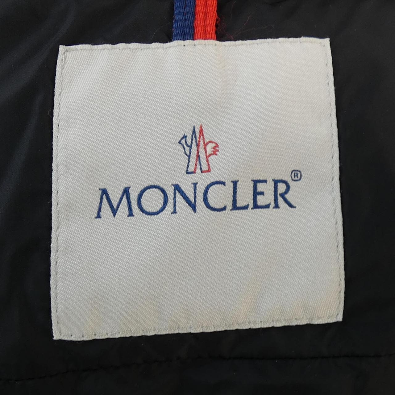 モンクレール MONCLER ダウンジャケット