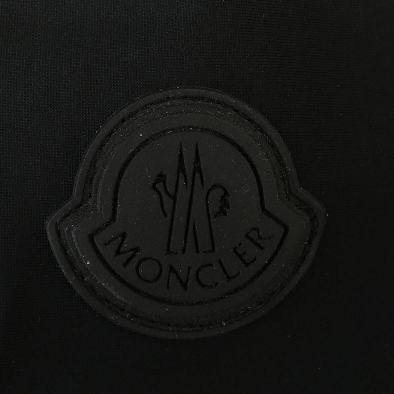 モンクレール MONCLER ダウンジャケット
