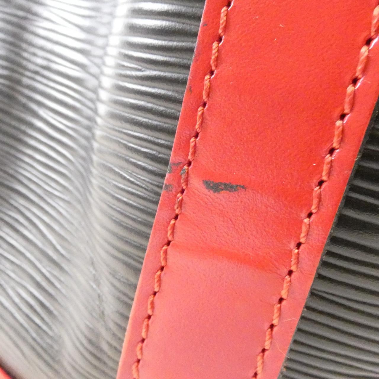 ルイヴィトン エピ ノエ M44017 ショルダーバッグ