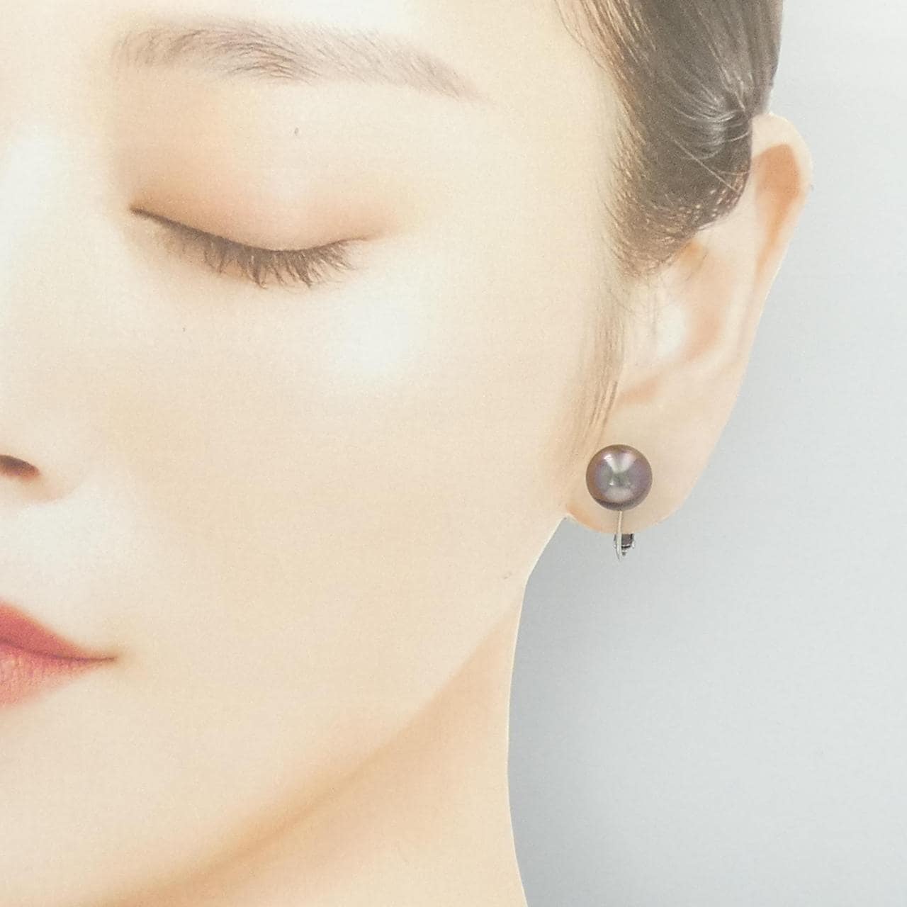 PT900 黒蝶パール イヤリング 10.1mm