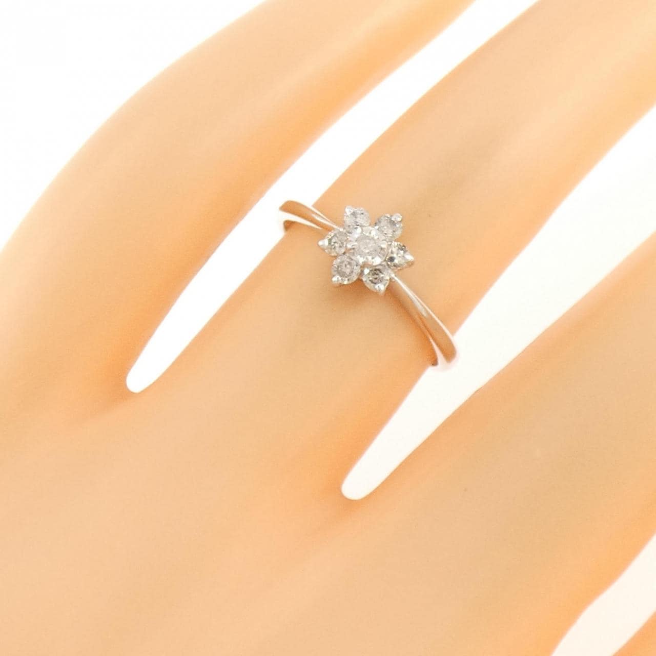 K14WG フラワー ダイヤモンド リング 0.20CT