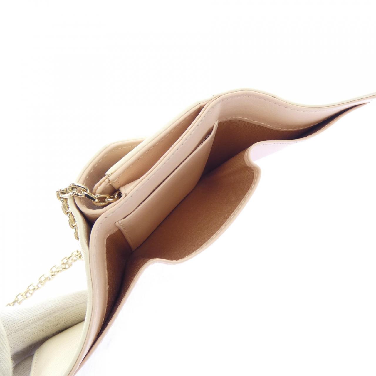 ロジェヴィヴィエ ROGER VIVIER WALLET