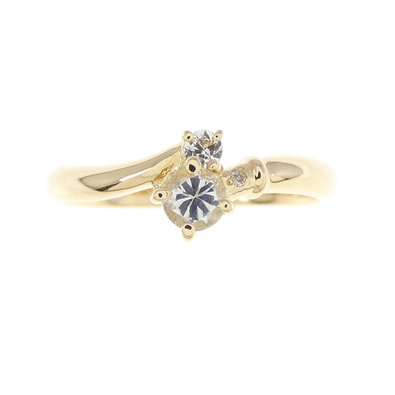 K18YG white sapphire ring