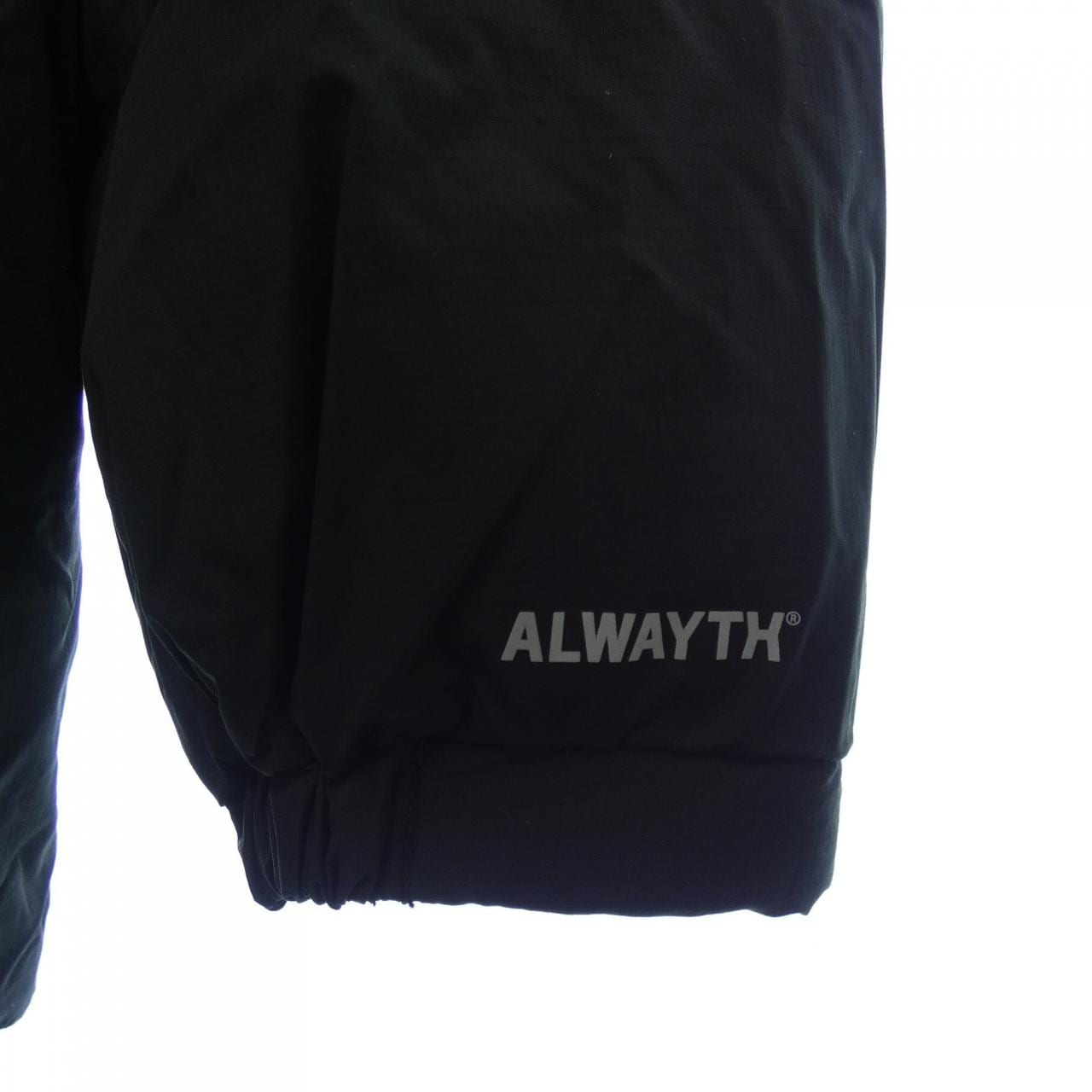 BROCHURE ダウンジャケット