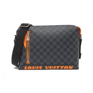 LOUIS VUITTON shoulder bag