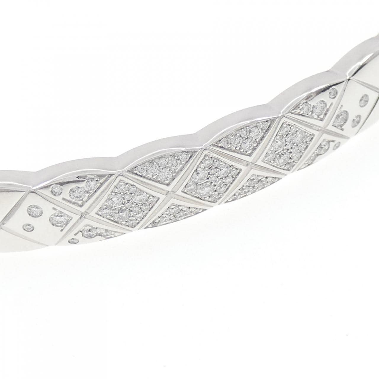 CHANEL coco crash bangle