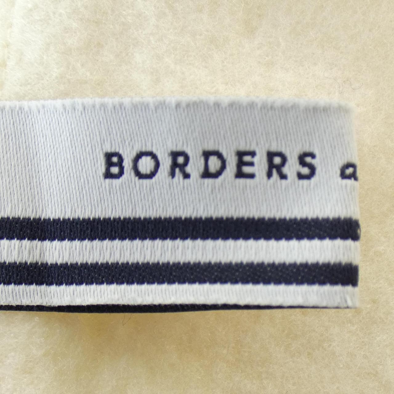 条纹舒适阳台BORDERS at BALCONY上衣