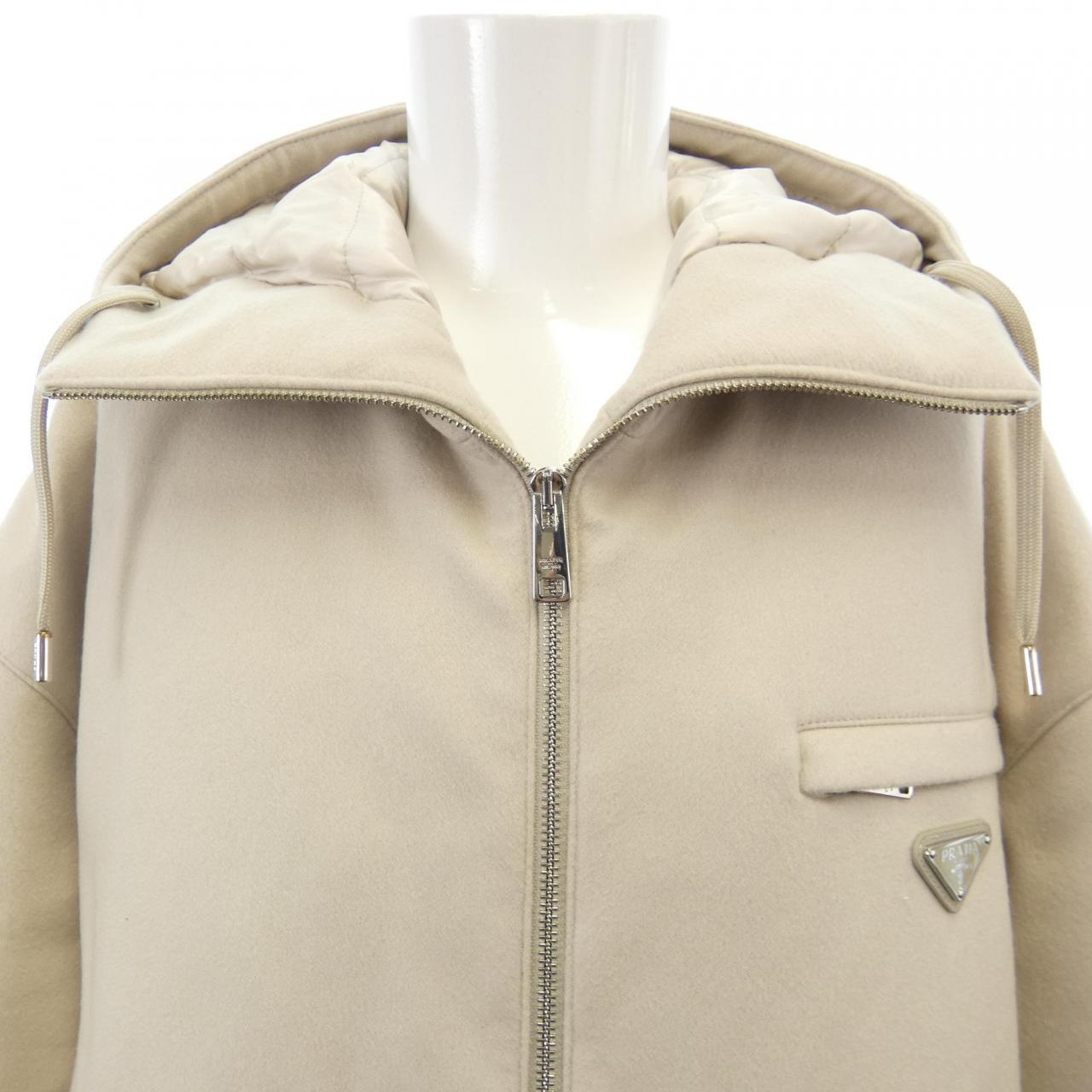 普拉達PRADA羽絨服