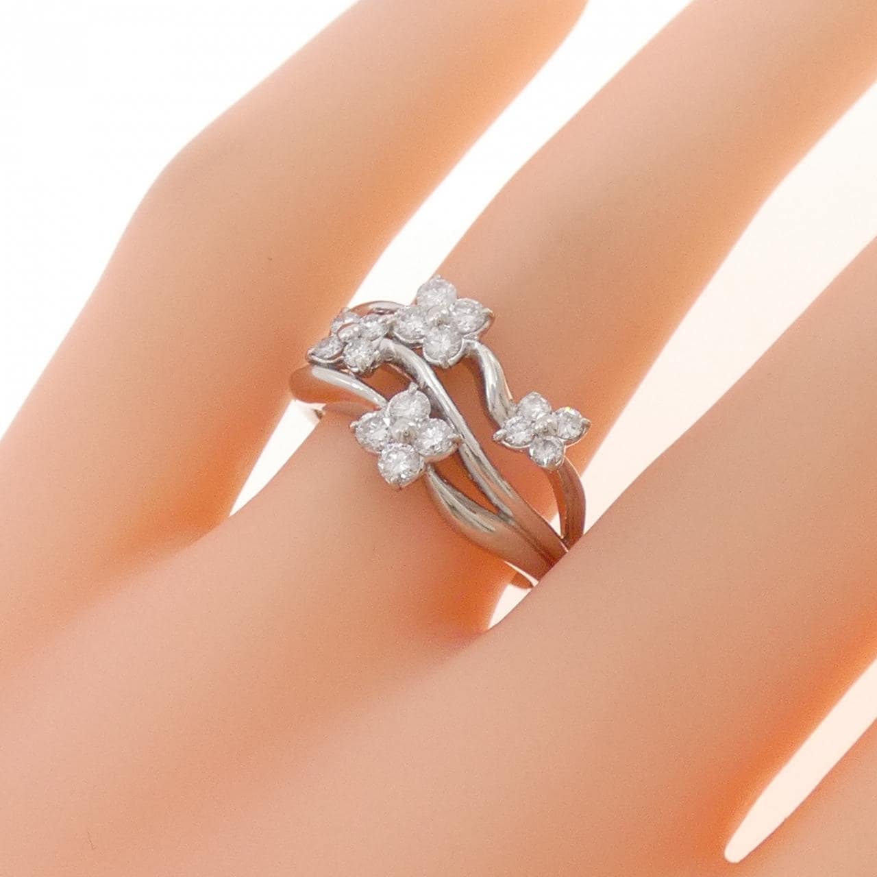PT900 フラワー ダイヤモンド リング 0.50CT