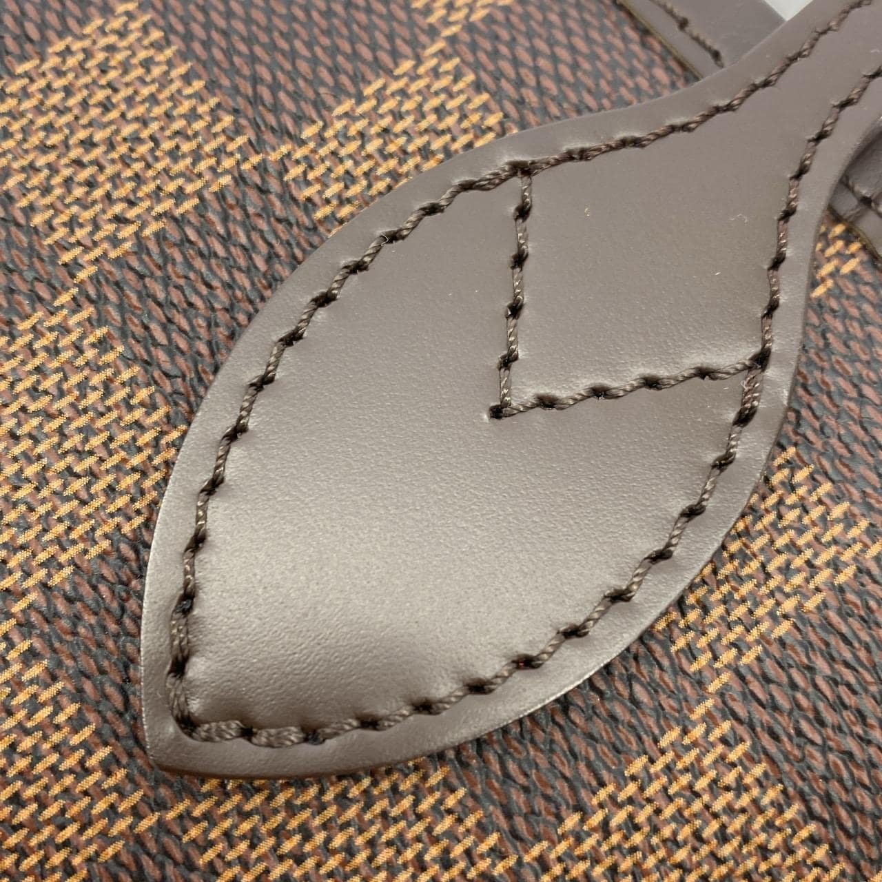 ルイヴィトン ダミエ ネヴァーフル N51106 バッグ