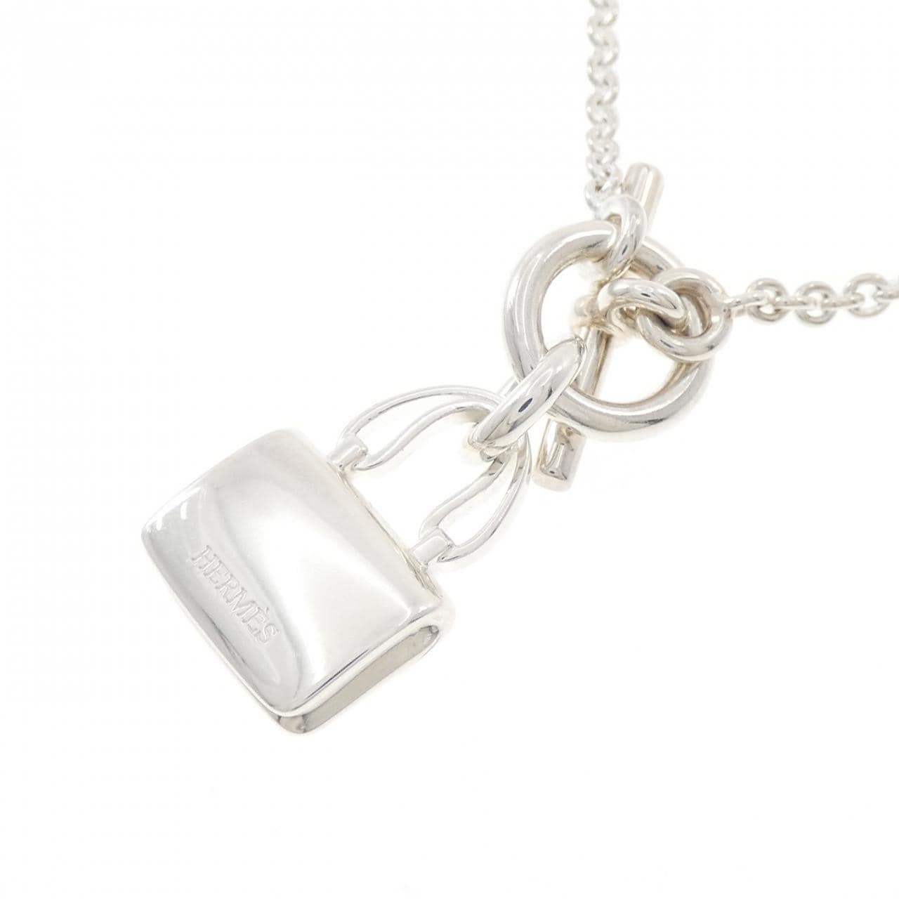 HERMES amulettes constance necklace