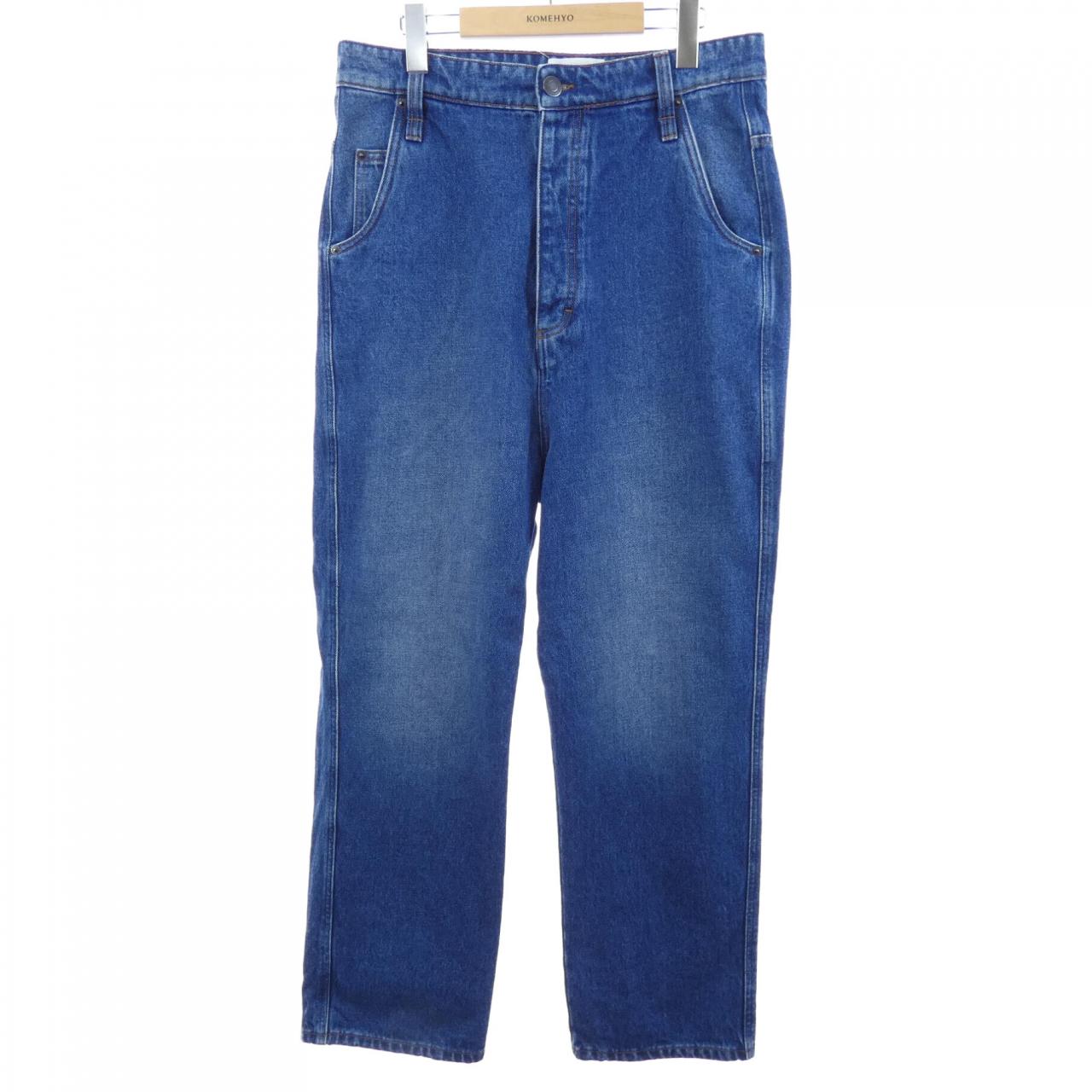 アミ AMI HTR102.601 ジーンズ