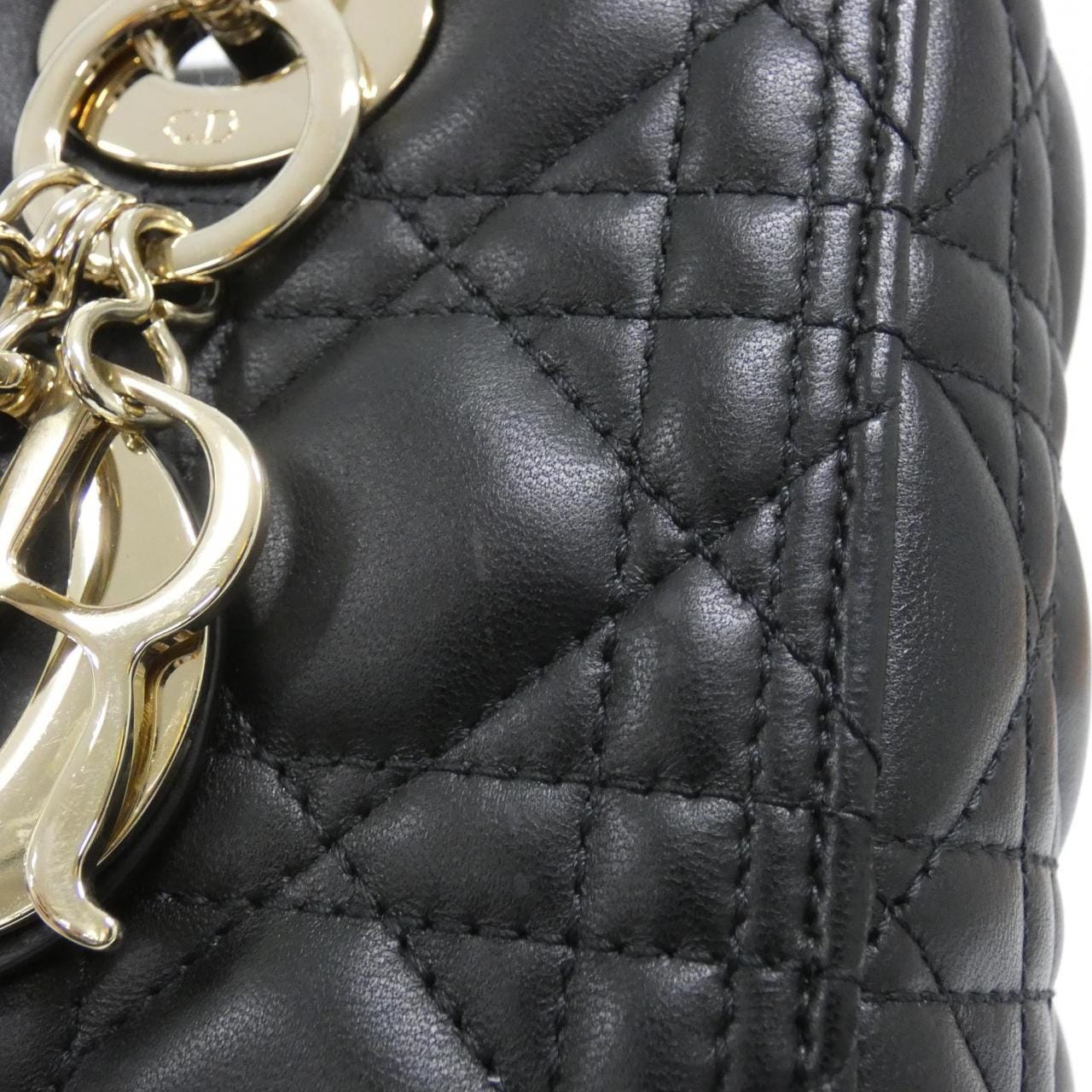 クリスチャンディオール レディ ディオール ミディアム M0565ONGE バッグ