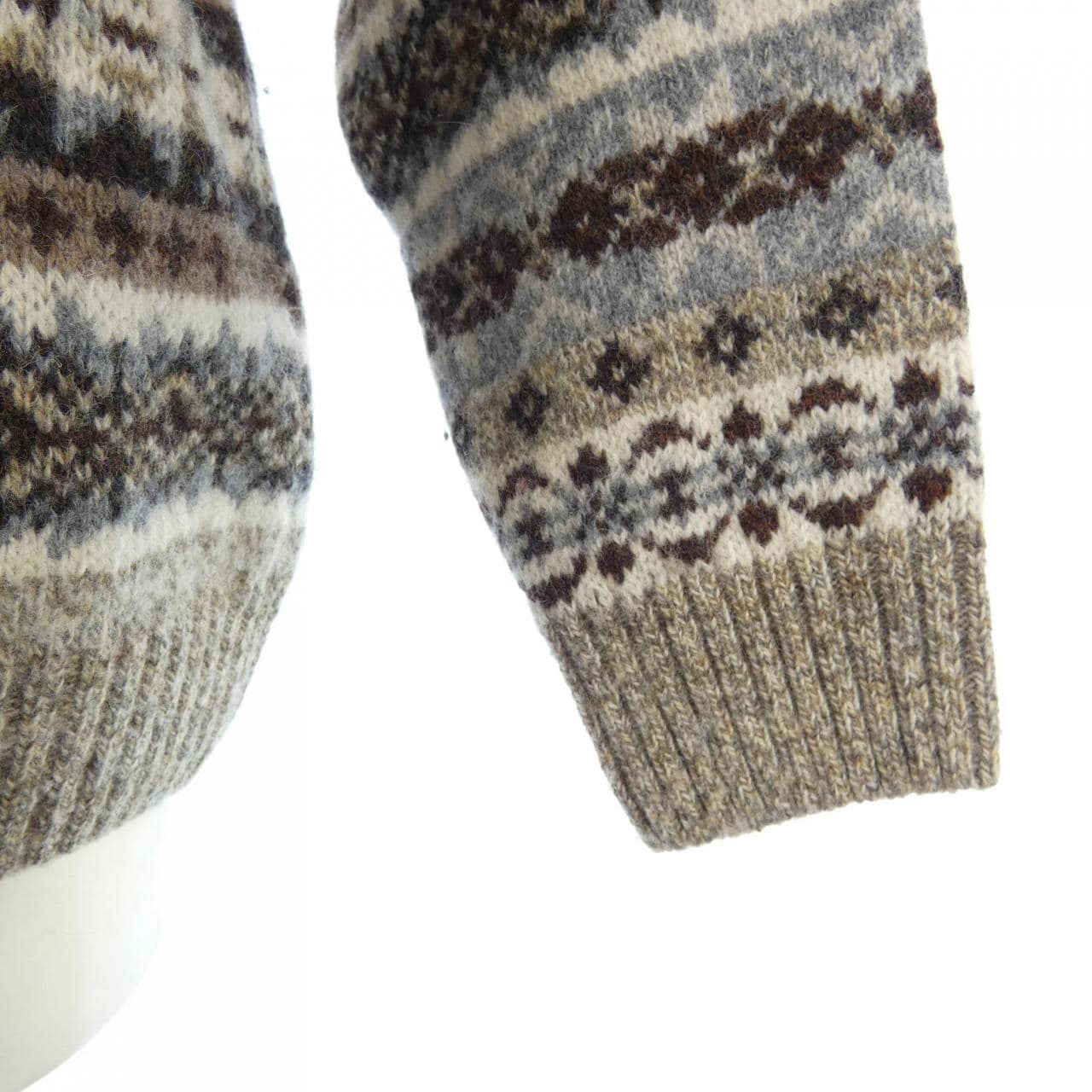 アクアスキュータム Aquascutum ニット