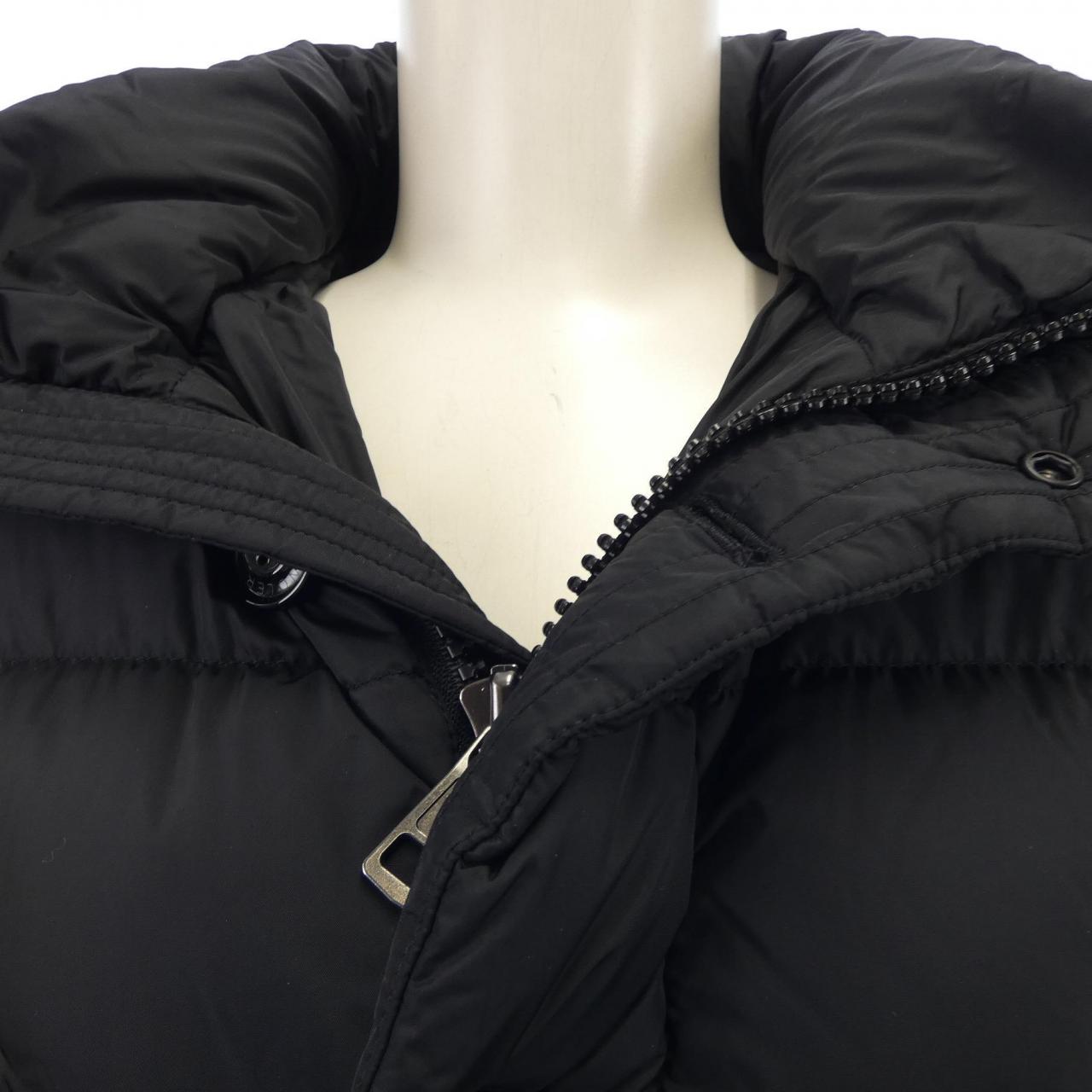 モンクレール MONCLER ダウンジャケット