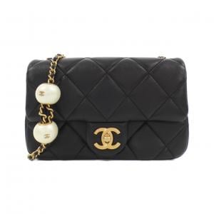 CHANEL shoulder bag