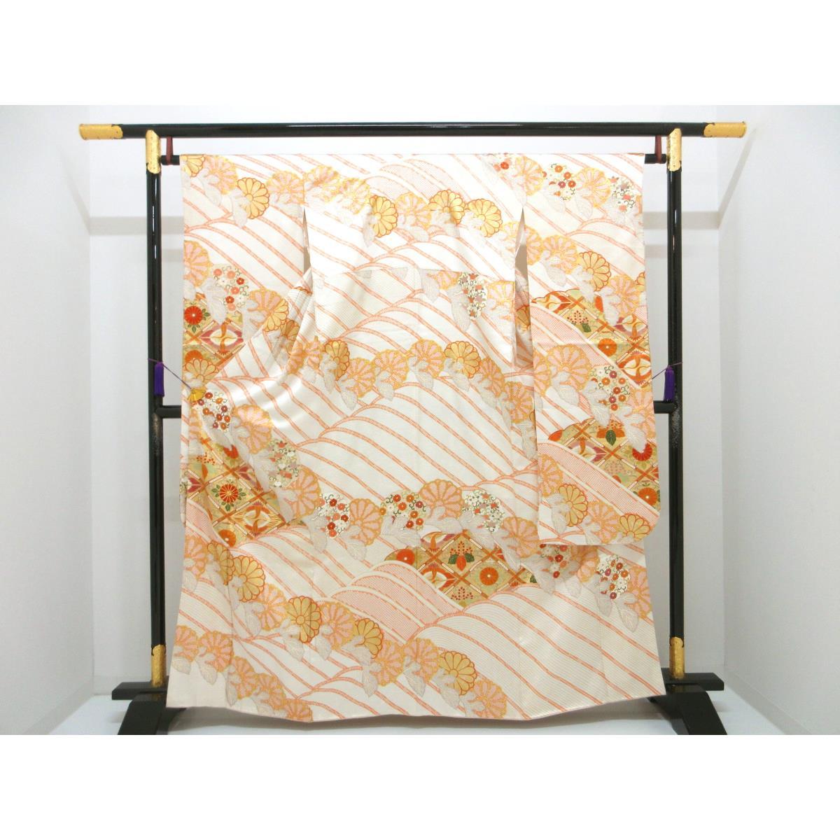 Furisode Yuzen gold color processing with embroidery