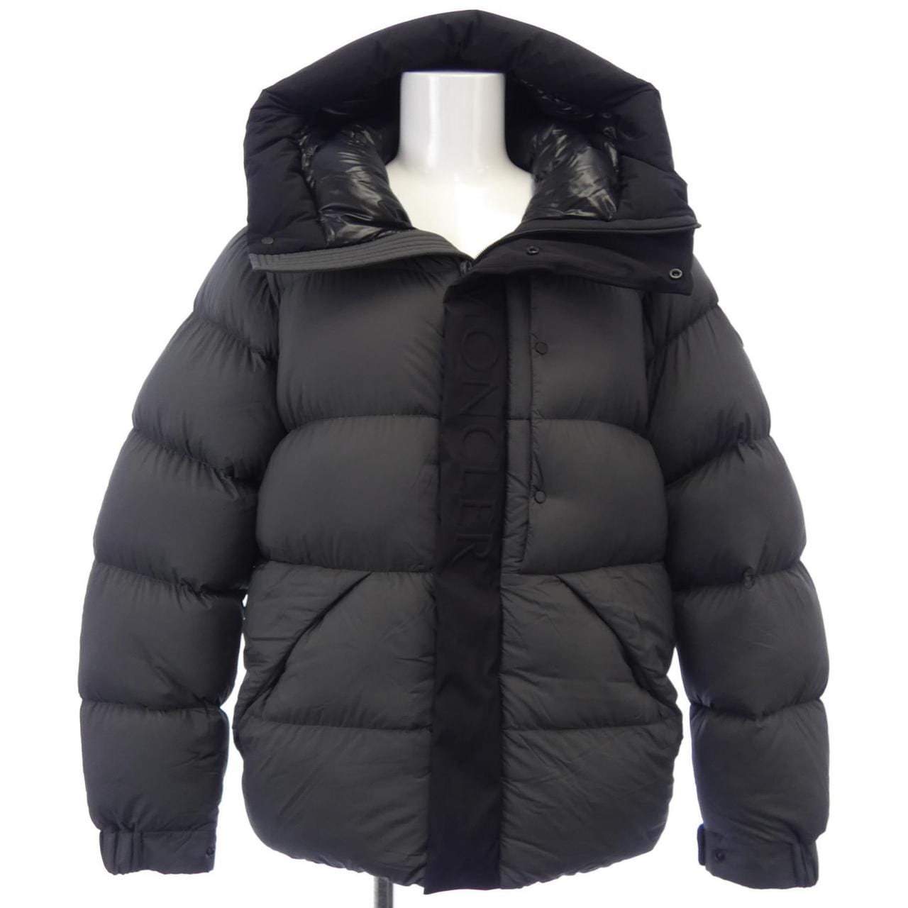モンクレール MONCLER ダウンジャケット