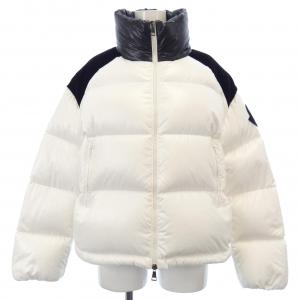 モンクレール MONCLER ダウンジャケット