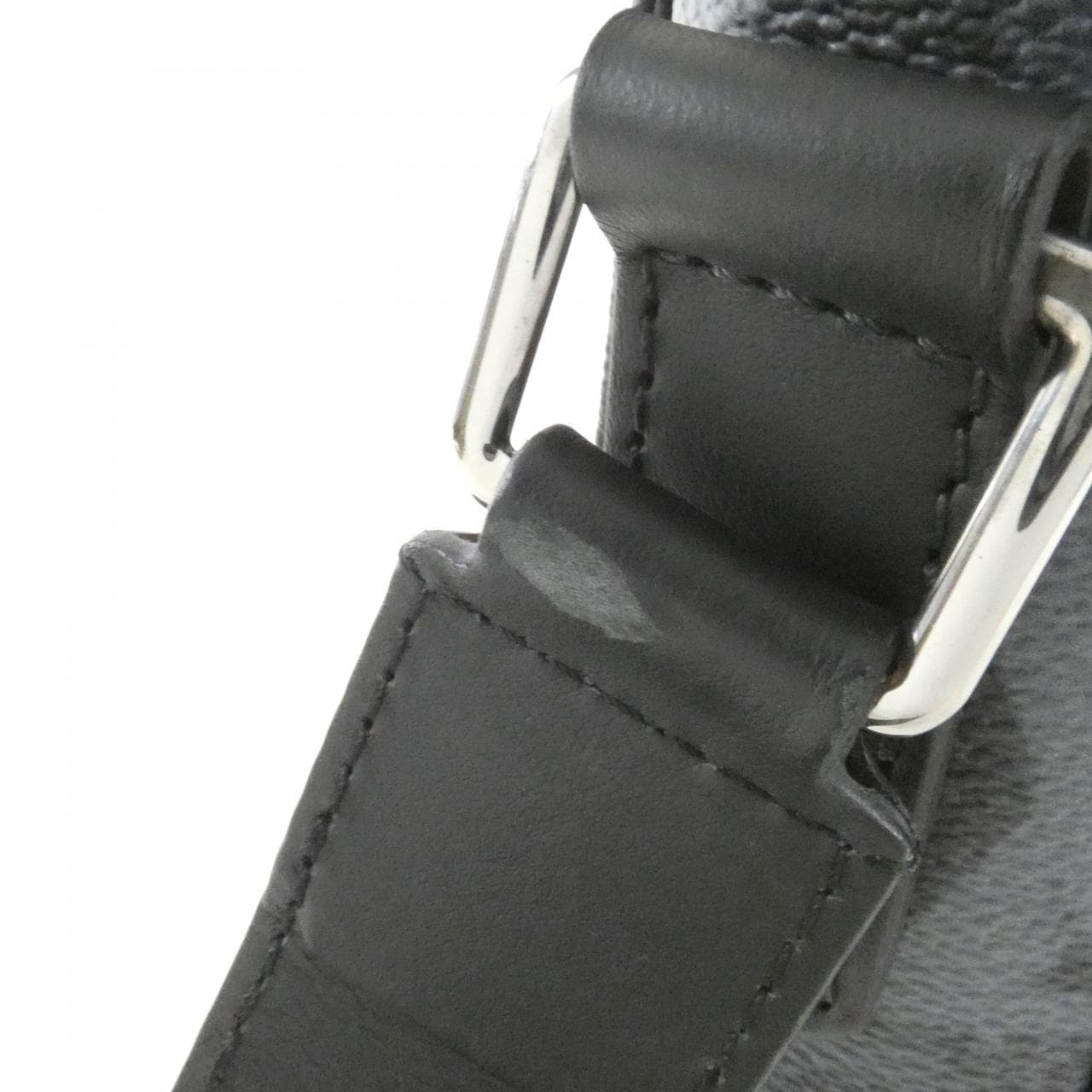 ルイヴィトン モノグラム パステル ノワール トランク メッセンジャー M57271 ショルダーバッグ