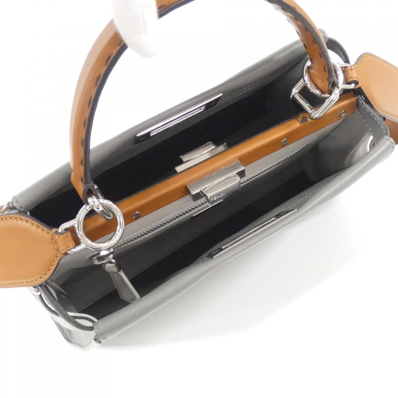 フェンディ ピーカブー アイコニック ミディアム 8BN290 ACO9 バッグ