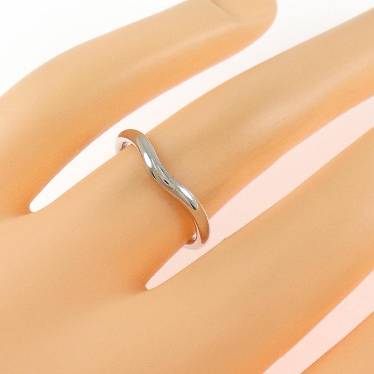 ティファニー カーブド リング