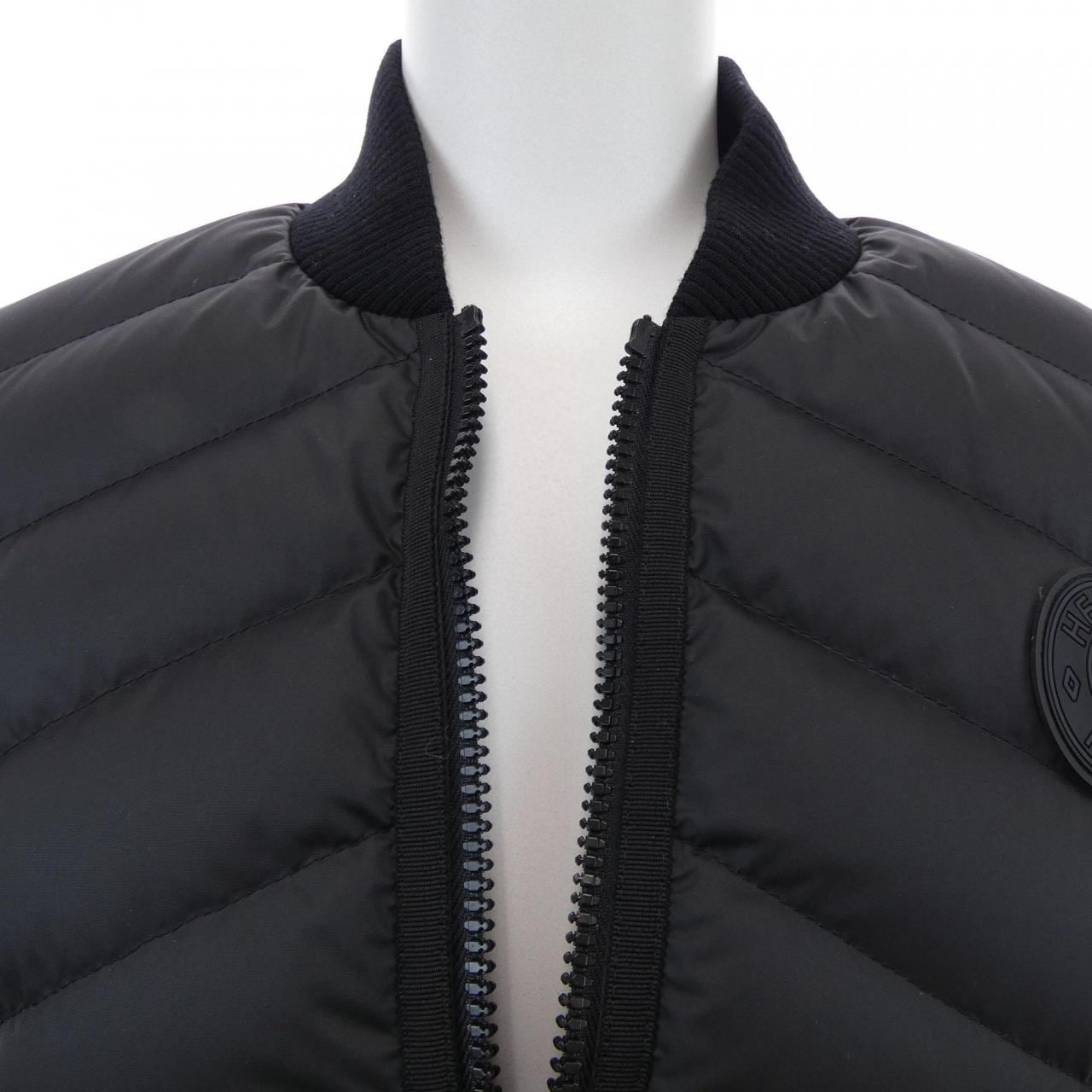 エルメス HERMES CLOU DE SELLE 3H0156DA ダウンベスト