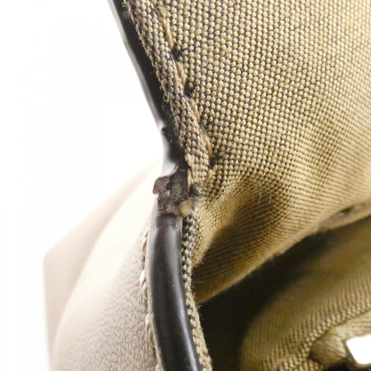 フェンディ バイ ザ ウェイ ミディアム 8BL146 1D5 バッグ