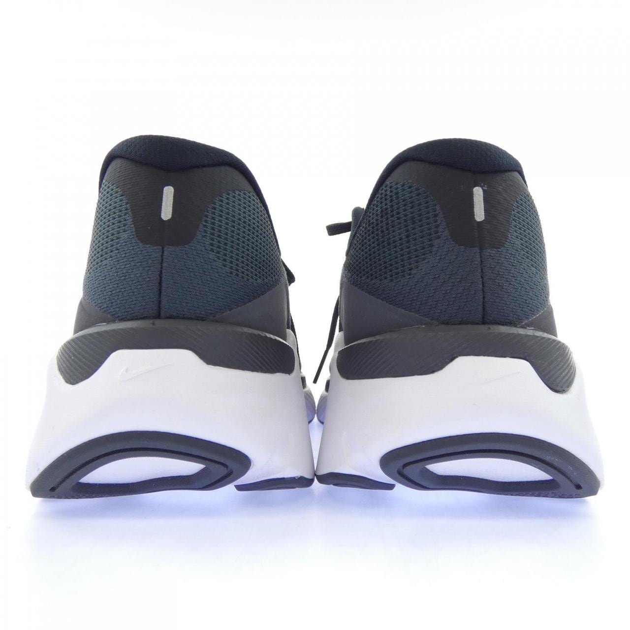 ナイキ NIKE HQ3048-001 スニーカー