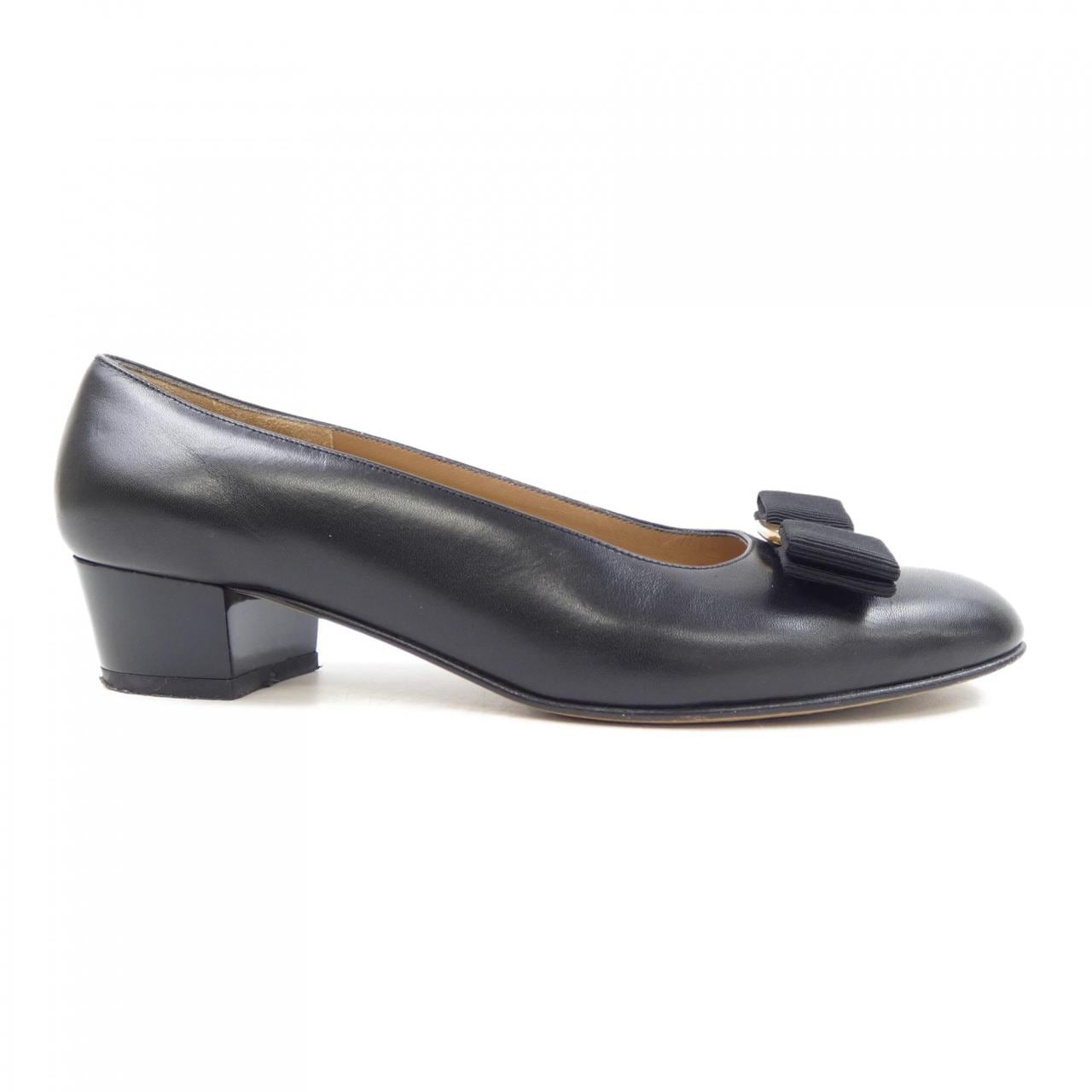 サルヴァトーレフェラガモ SALVATORE FERRAGAMO パンプス
