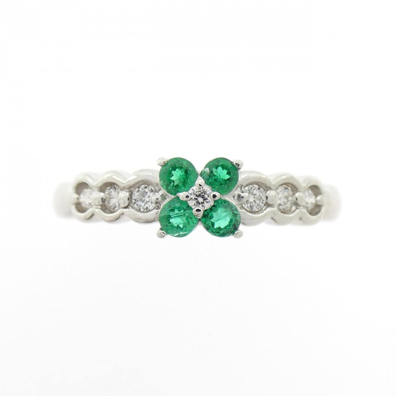 PT900 フラワー エメラルド リング 0.17CT