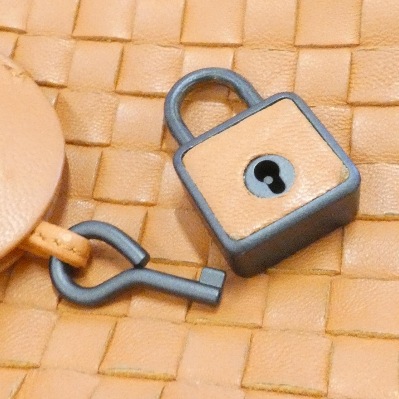 ボッテガヴェネタ 386496 V0016 バッグ