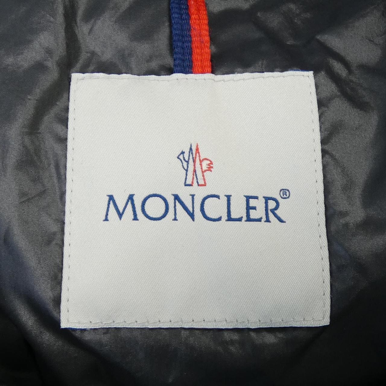 モンクレール MONCLER ダウンジャケット