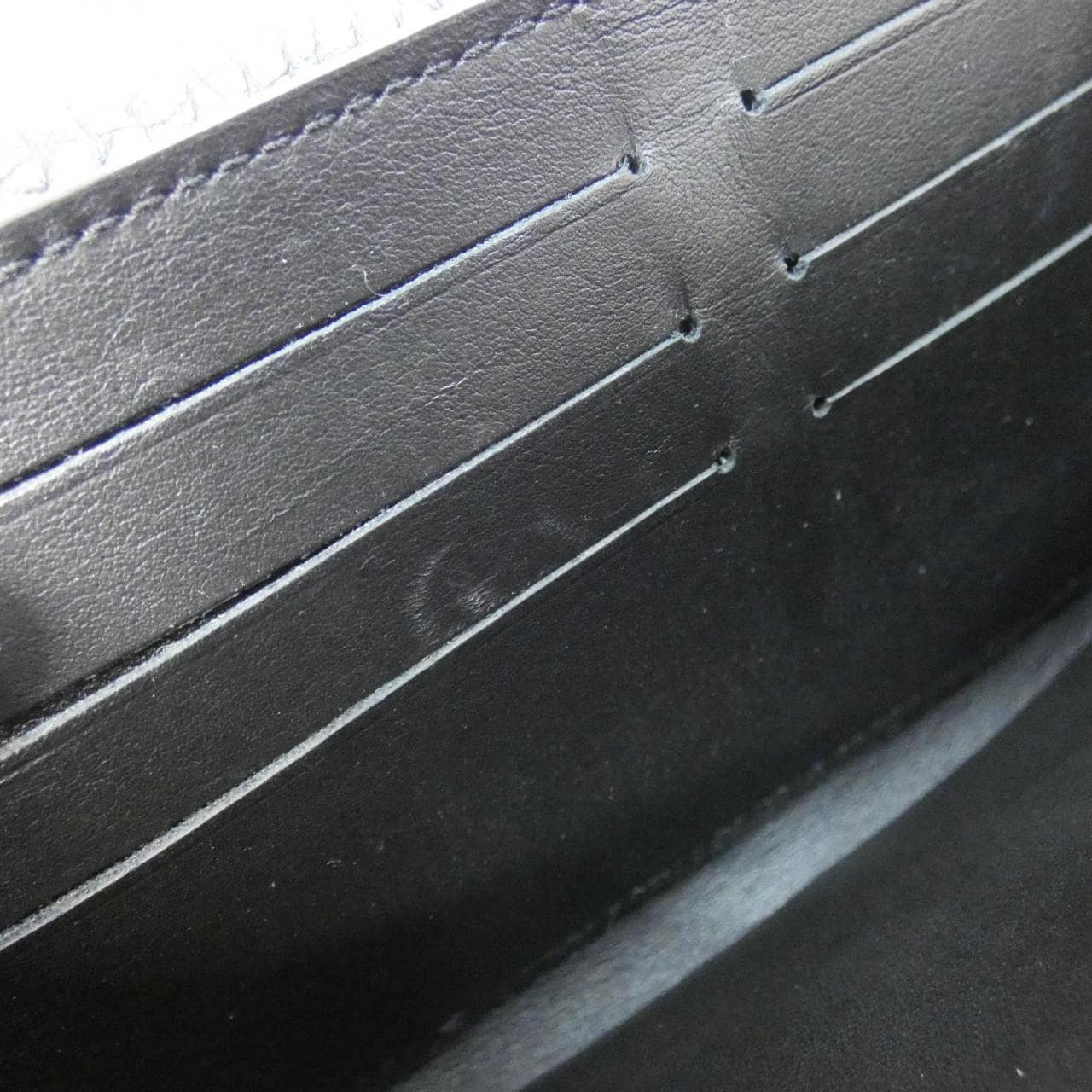 ルイヴィトン ポルトフォイユ カプシーヌ M64551 財布