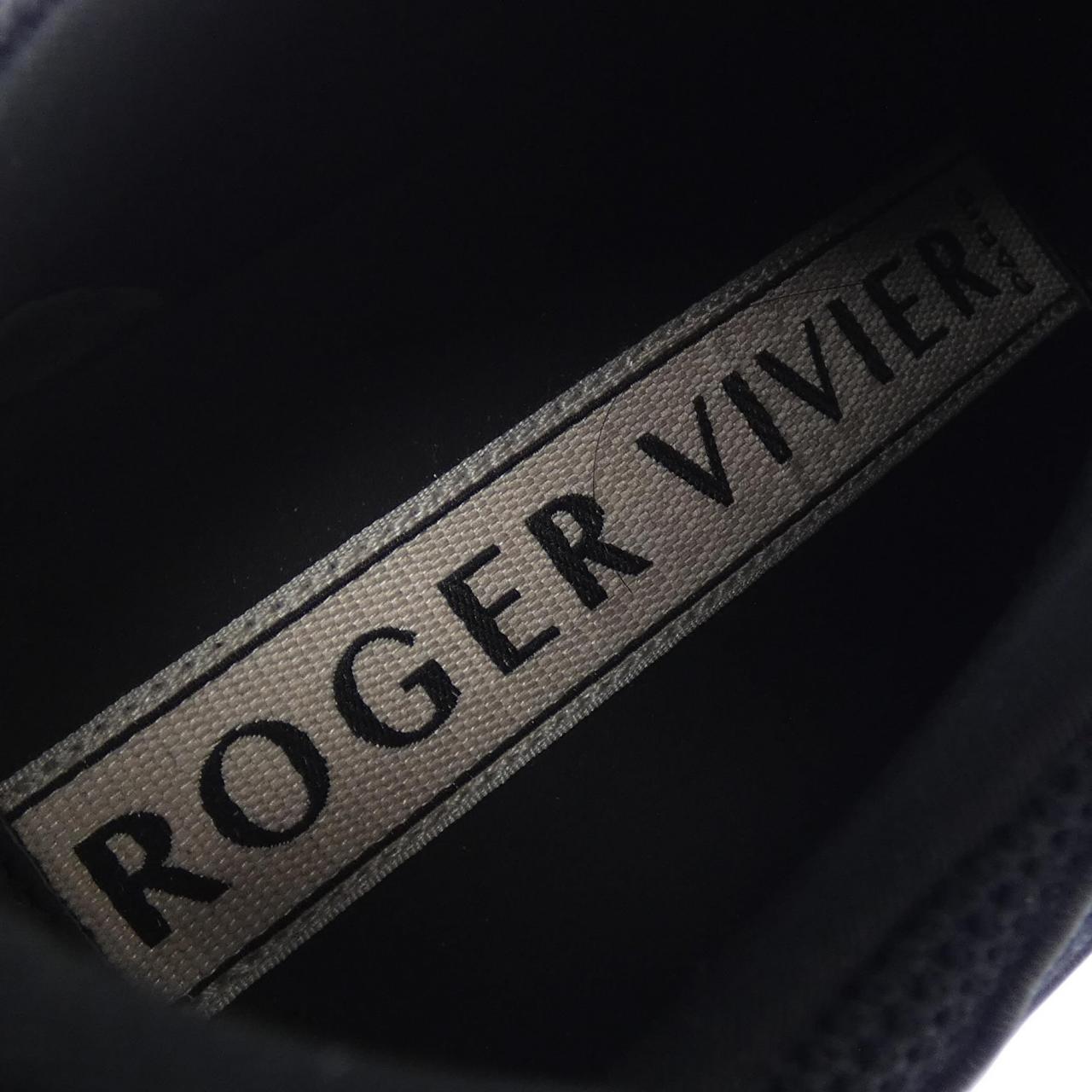 ロジェヴィヴィエ ROGER VIVIER スニーカー