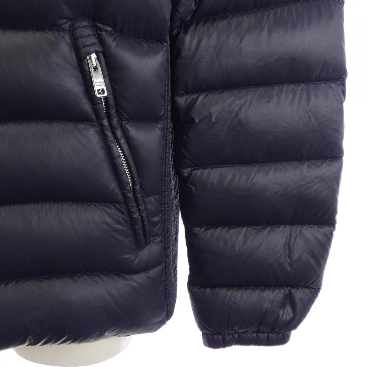 プラダ PRADA トライアングルロゴ SGA654 R142 AR0 ダウンジャケット