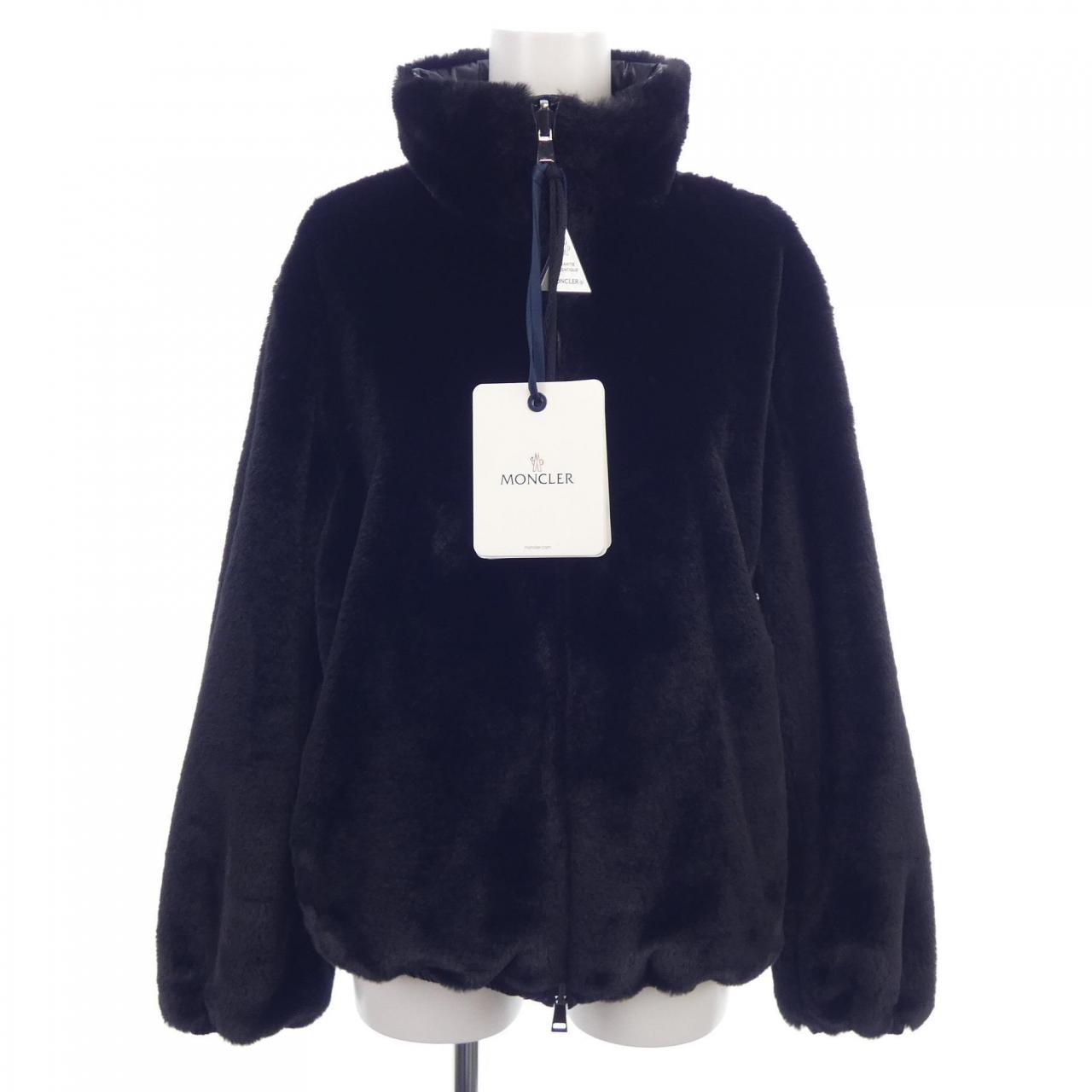 モンクレール MONCLER ダウンジャケット