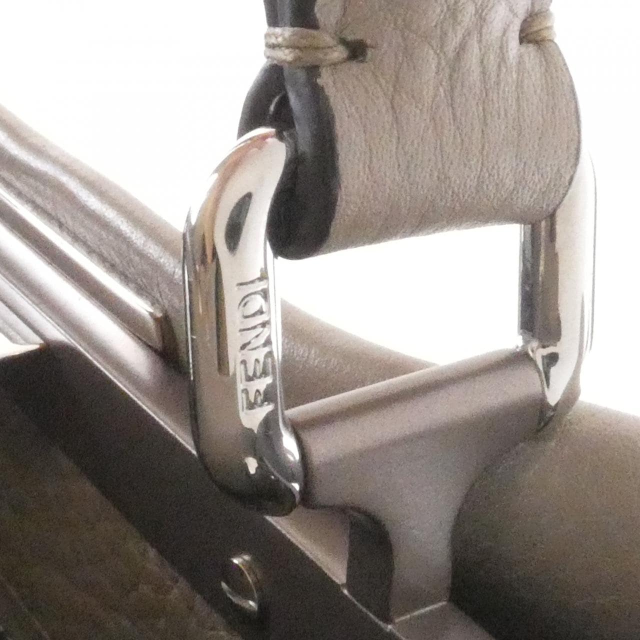 FENDI SELLERIA Peekaboo 8BN290 1RM 包