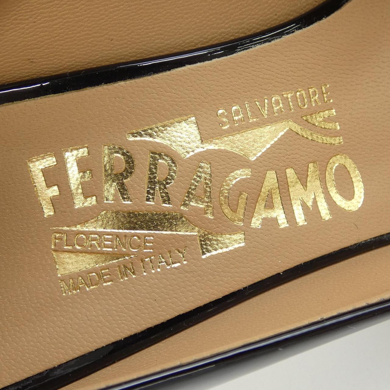 サルヴァトーレフェラガモ SALVATORE FERRAGAMO パンプス