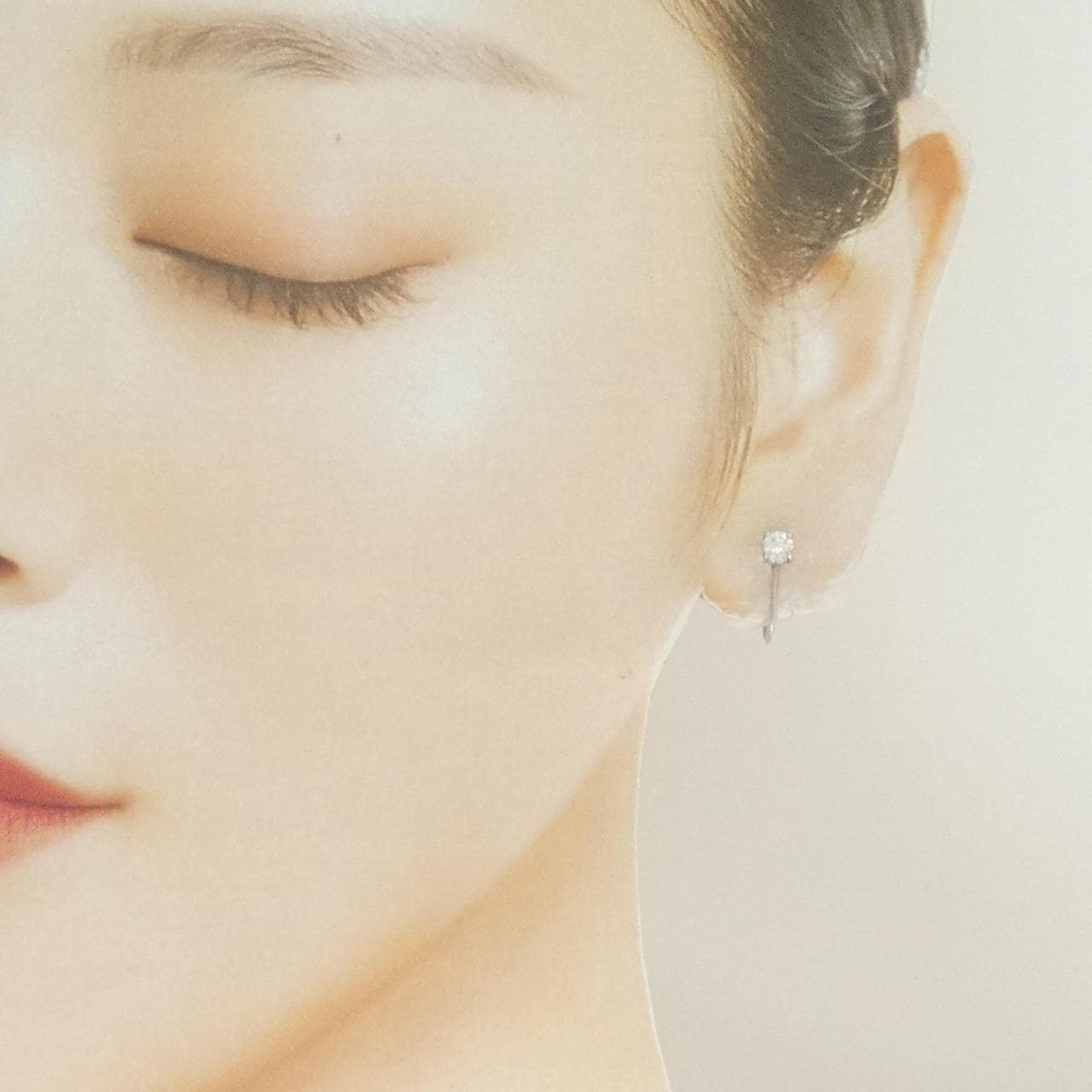 PT900 ソリティア ダイヤモンド イヤリング 0.34CT