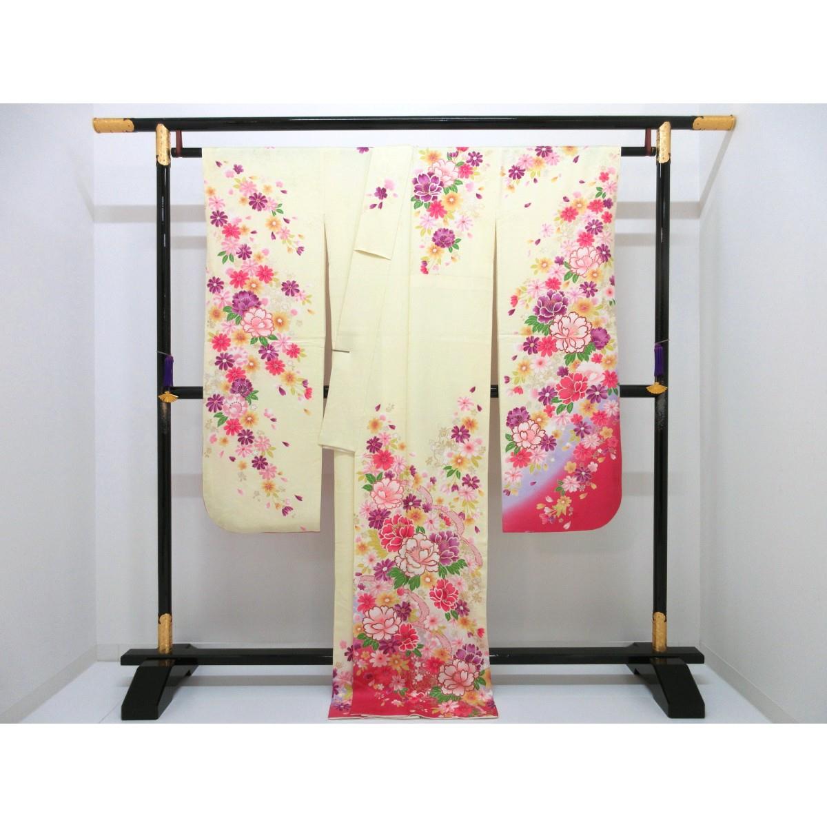 振袖　友禅金彩加工　刺繍入りボカシ染