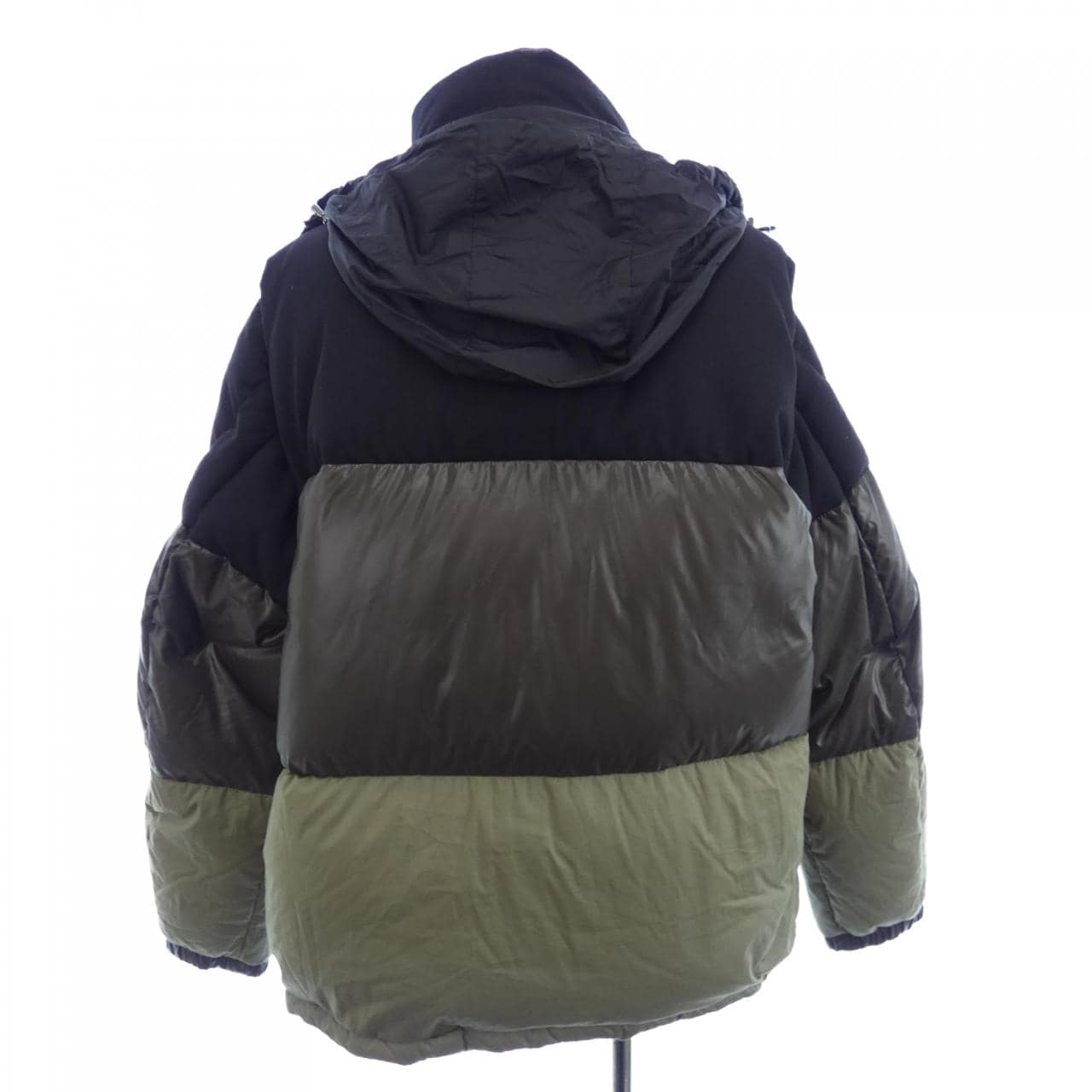 モンクレール MONCLER ダウンジャケット